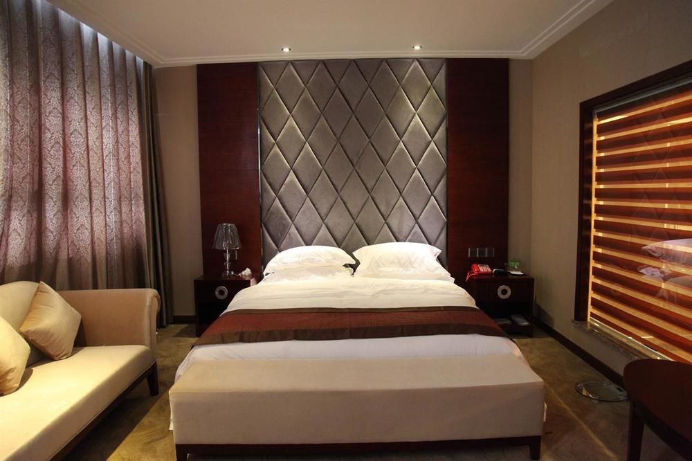 Nanchong Tiancheng Holiday Hotel מראה חיצוני תמונה
